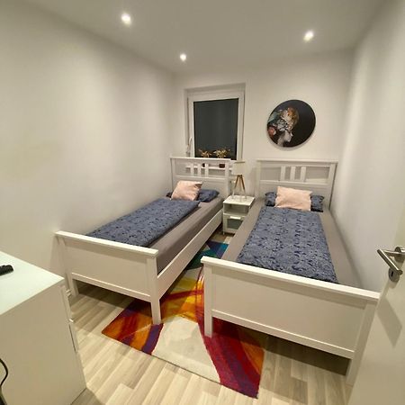 Schoen, Praktisch & Zentrale Lage Bergrheinfeld Esterno foto